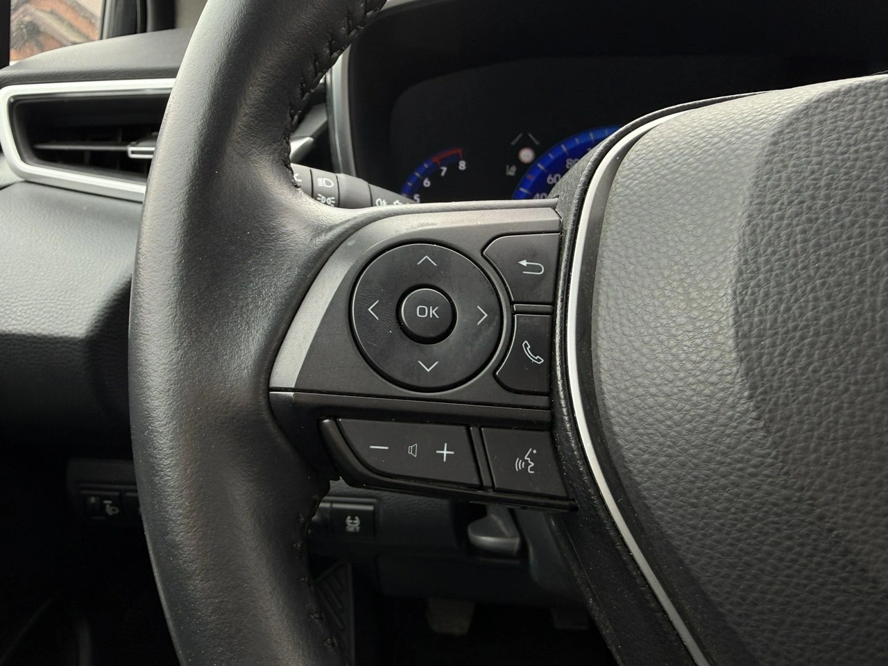 Toyota Corolla - Zdjęcie 8