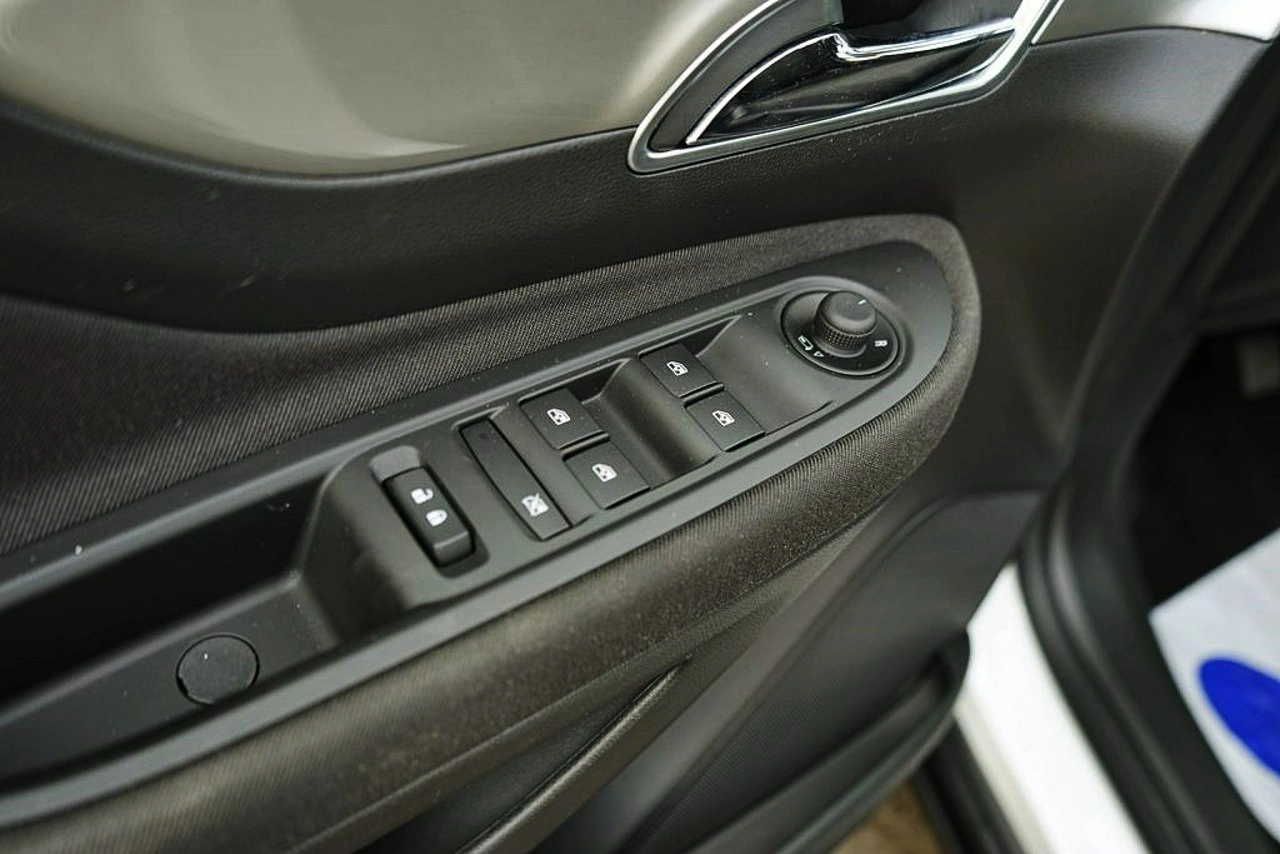 Opel Mokka - Zdjęcie 10