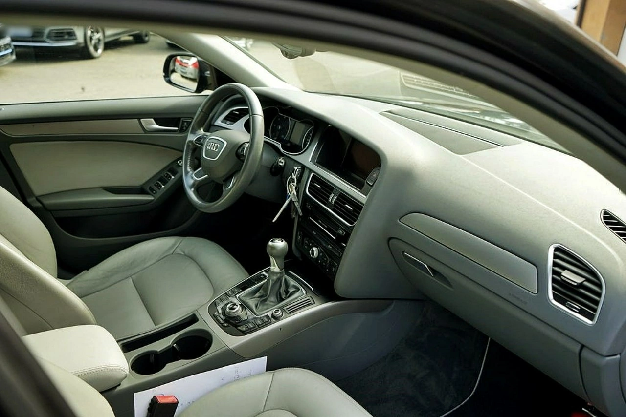 Audi A4 - Zdjęcie 12