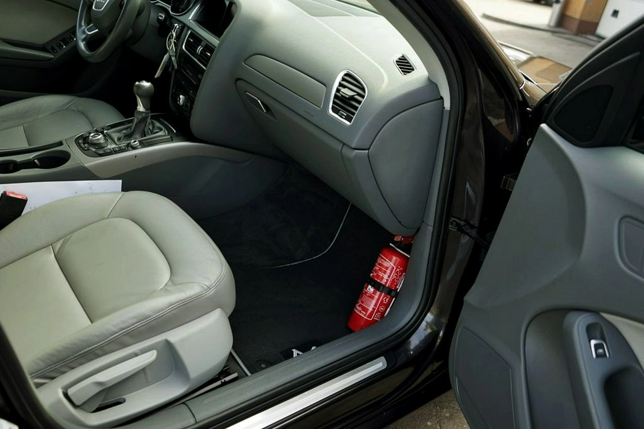 Audi A4 - Zdjęcie 14