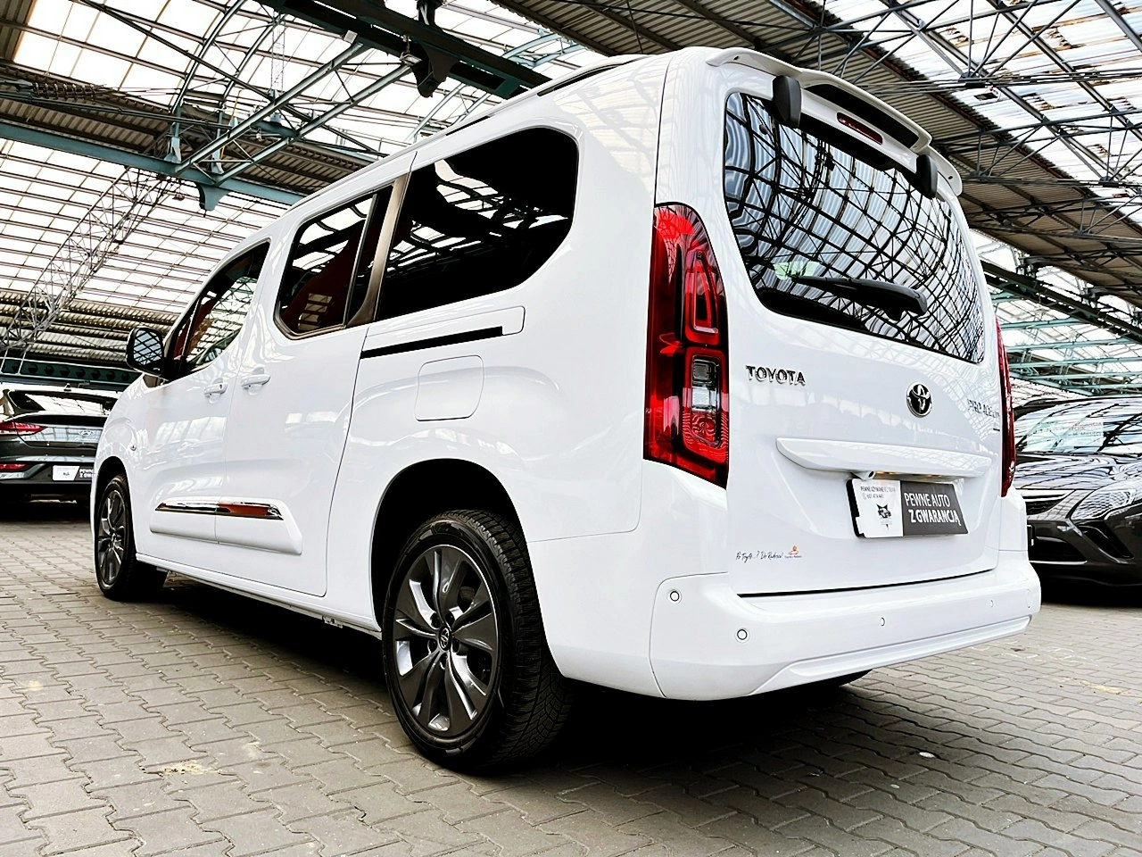 Toyota Proace City Verso - Zdjęcie 8