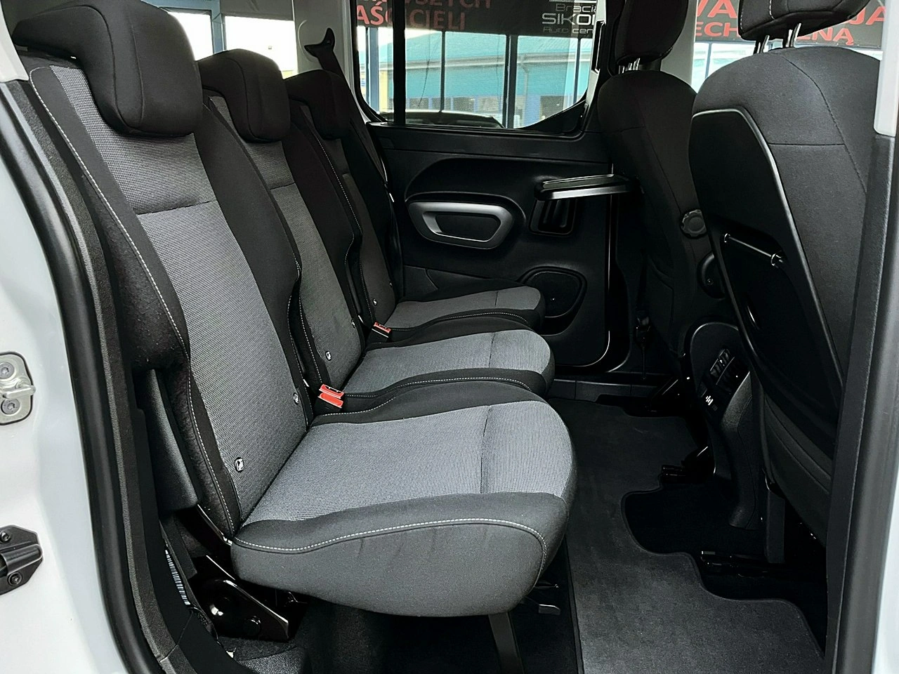 Toyota Proace City Verso - Zdjęcie 11