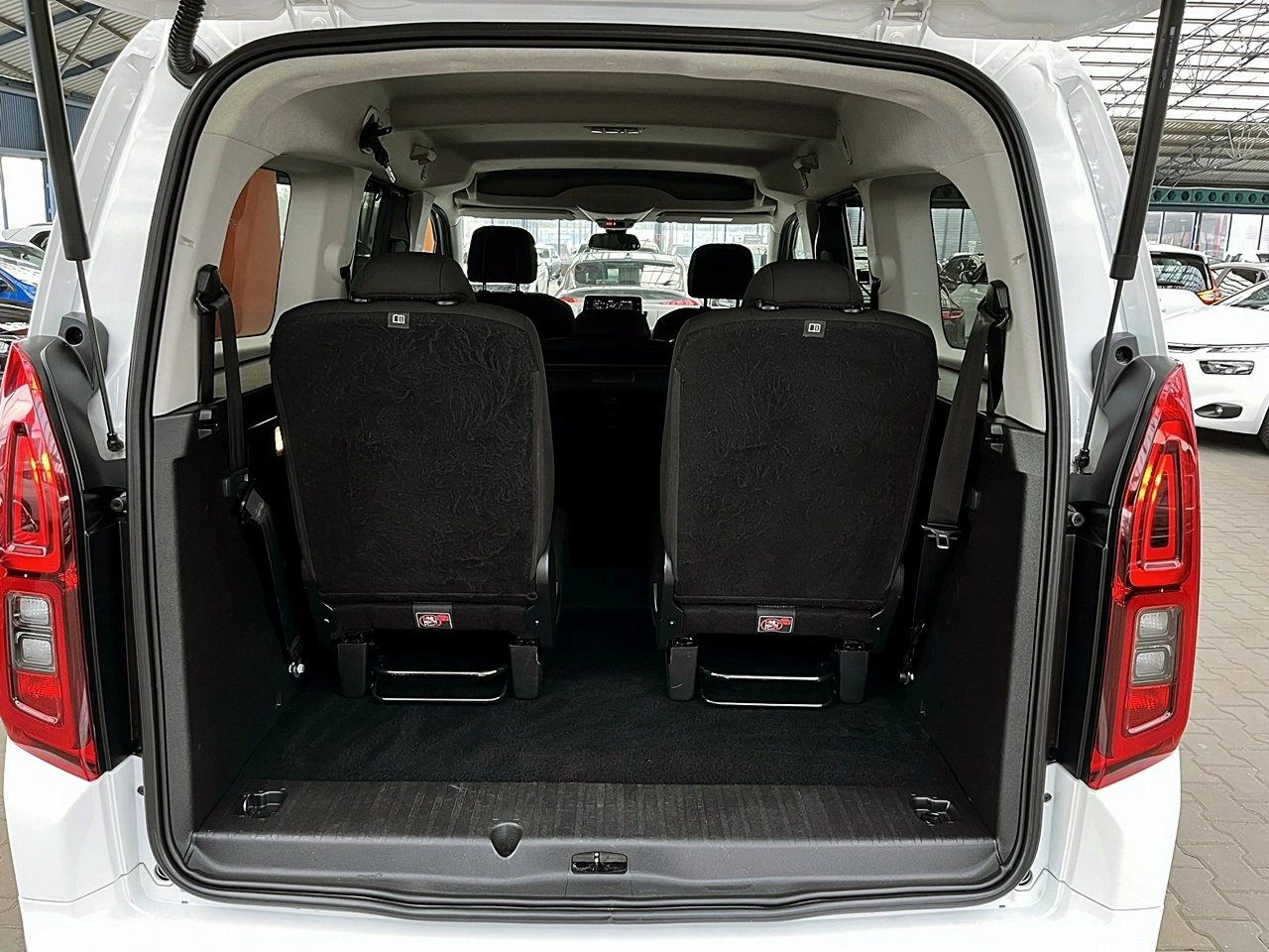 Toyota Proace City Verso - Zdjęcie 15