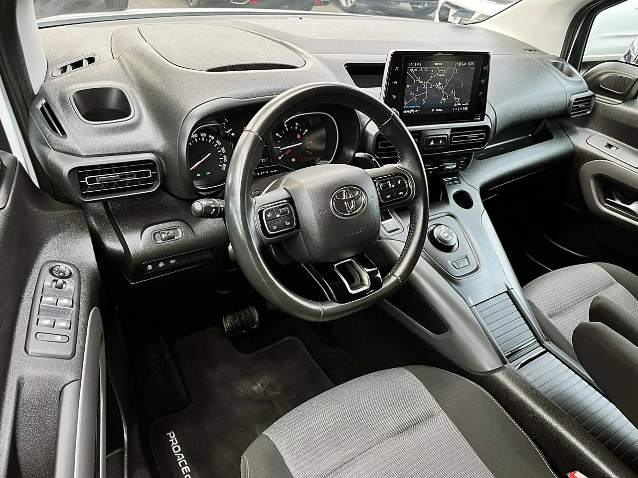 Toyota Proace City Verso - Zdjęcie 16