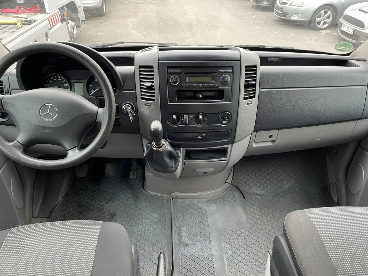 Mercedes Sprinter - Zdjęcie 13