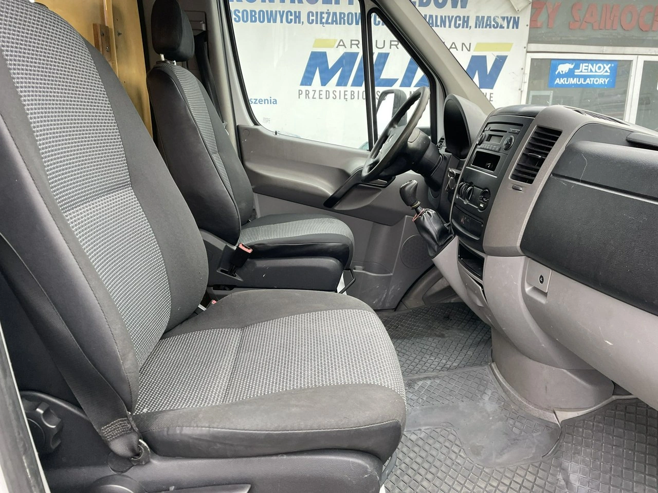 Mercedes Sprinter - Zdjęcie 16