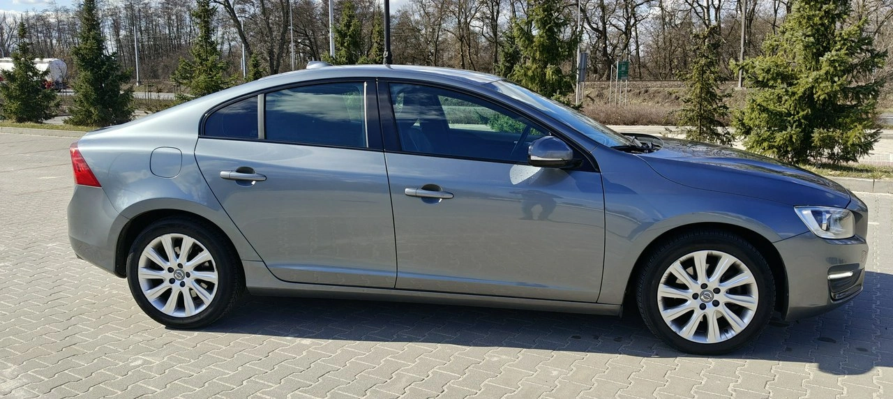 Volvo S60 - Zdjęcie 12