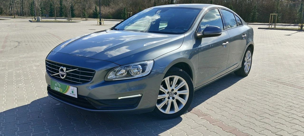 Volvo S60 - Główne zdjęcie