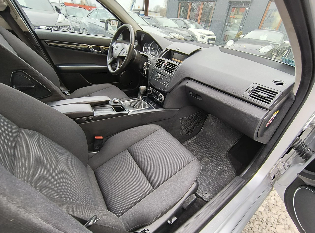 Mercedes C 180 - Zdjęcie 20