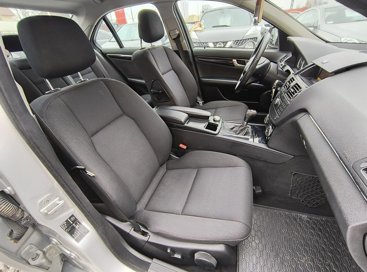 Mercedes C 180 - Zdjęcie 22