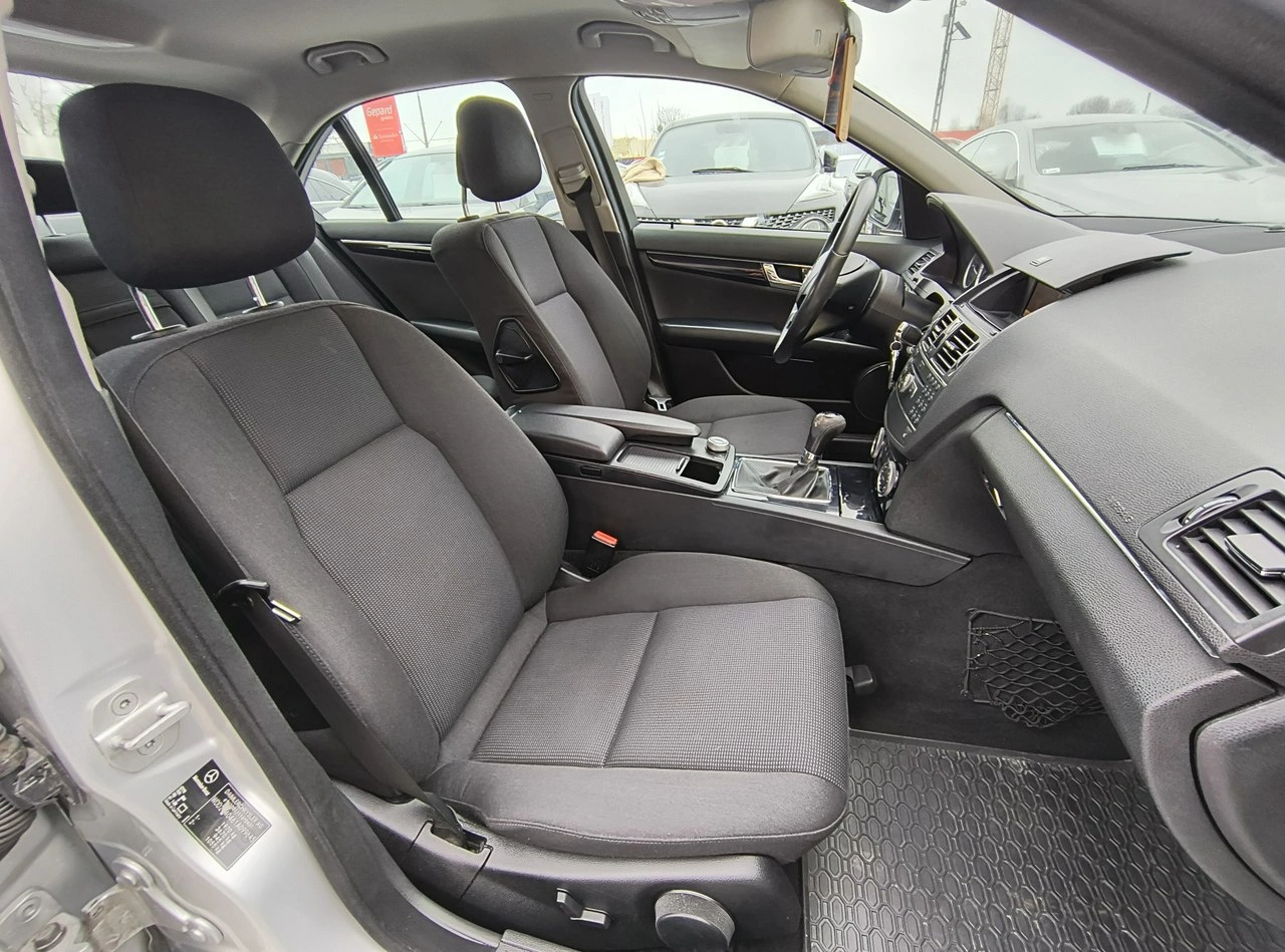 Mercedes C 180 - Zdjęcie 23