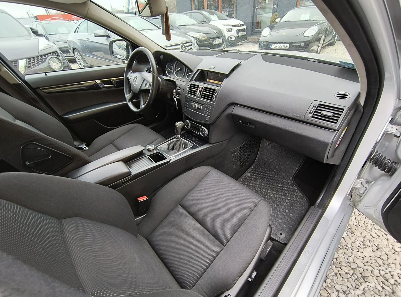 Mercedes C 180 - Zdjęcie 24