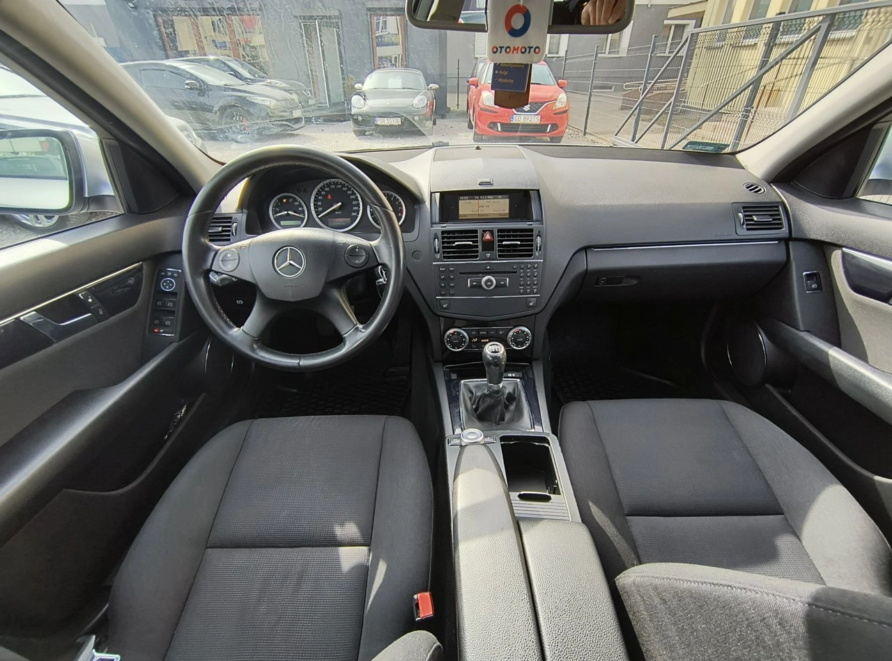 Mercedes C 180 - Zdjęcie 25