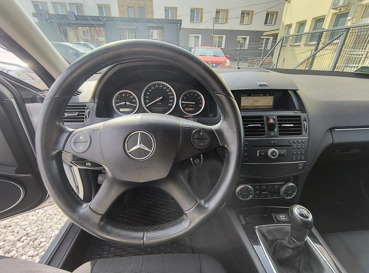 Mercedes C 180 - Zdjęcie 30