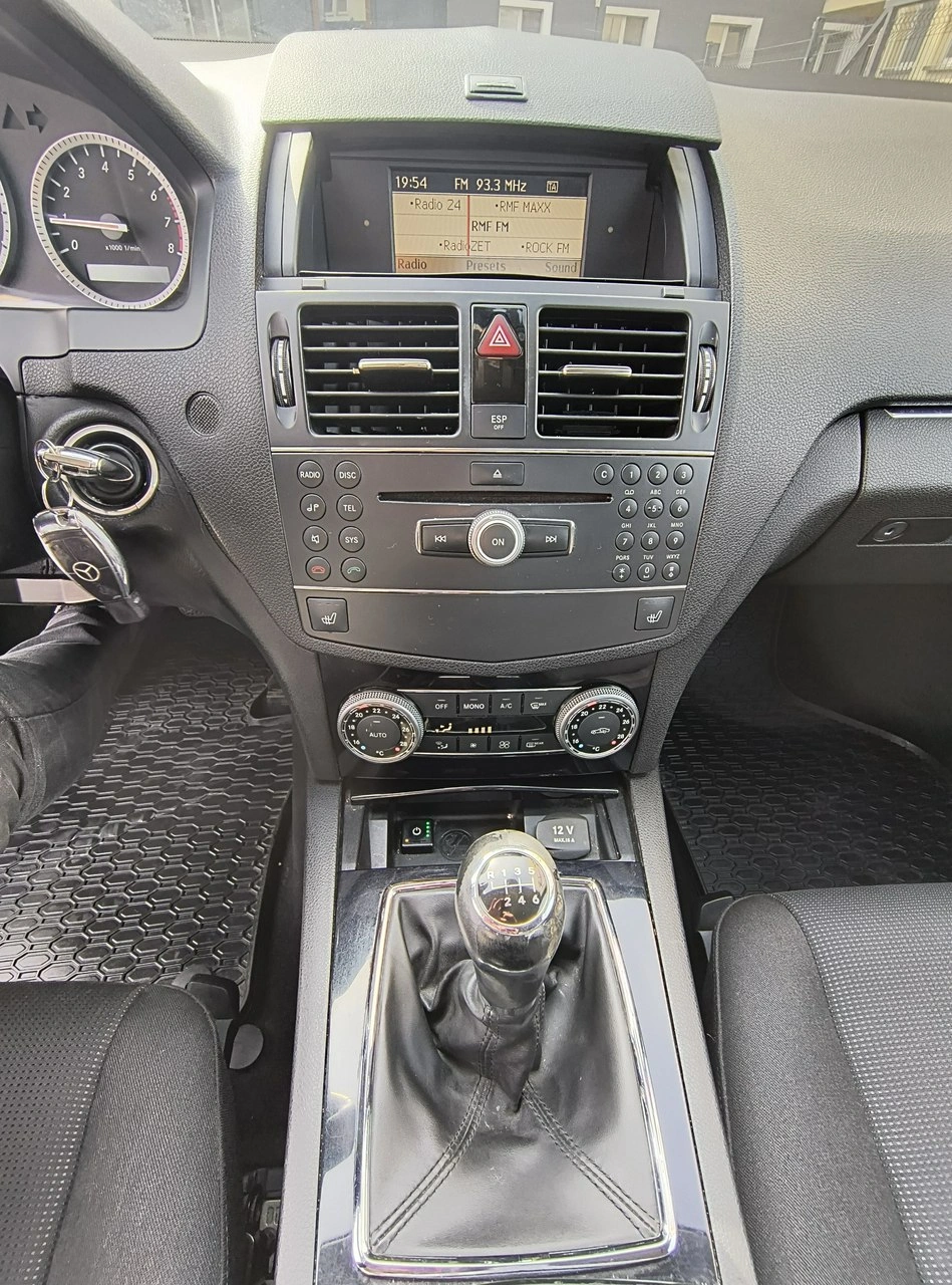 Mercedes C 180 - Zdjęcie 32