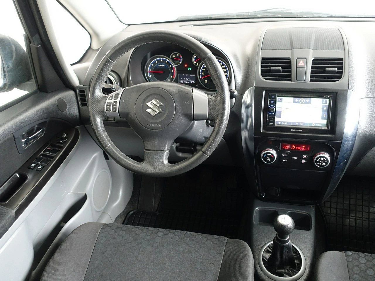 Suzuki SX4 - Zdjęcie 20