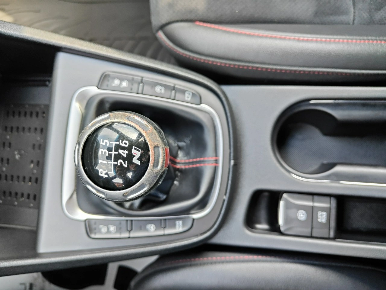 Hyundai Kona - Zdjęcie 15