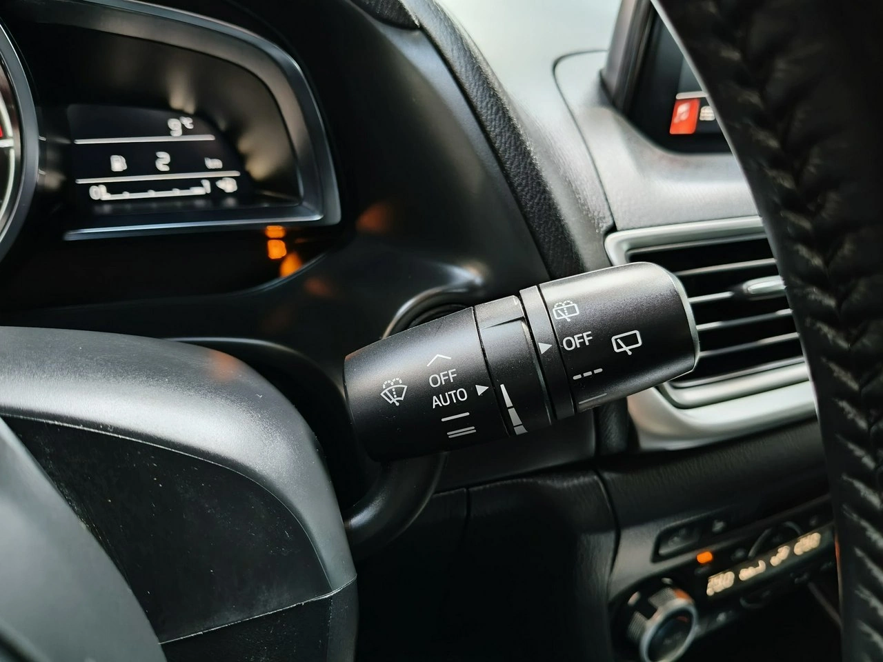 Mazda 3 - Zdjęcie 18