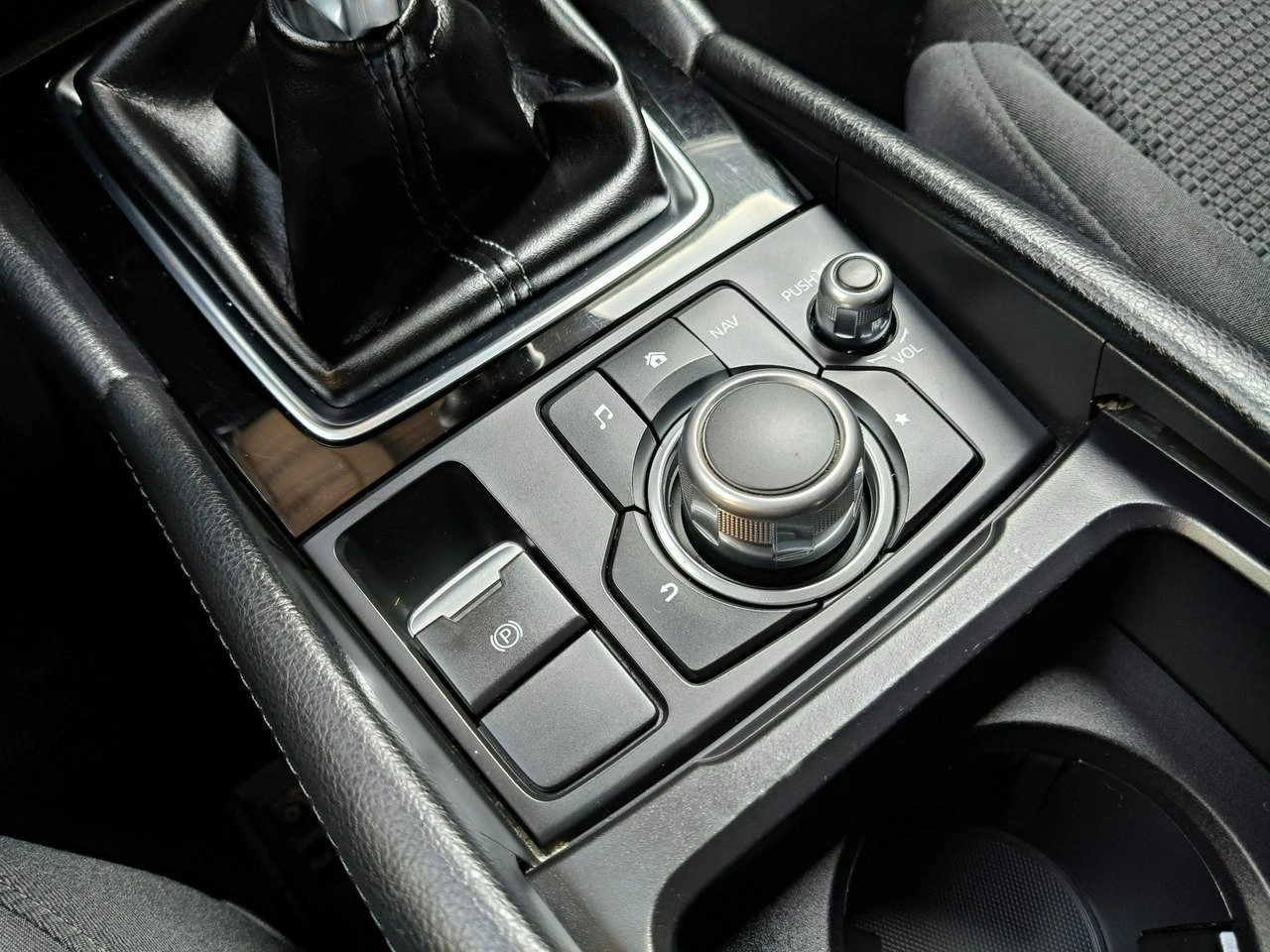 Mazda 3 - Zdjęcie 25