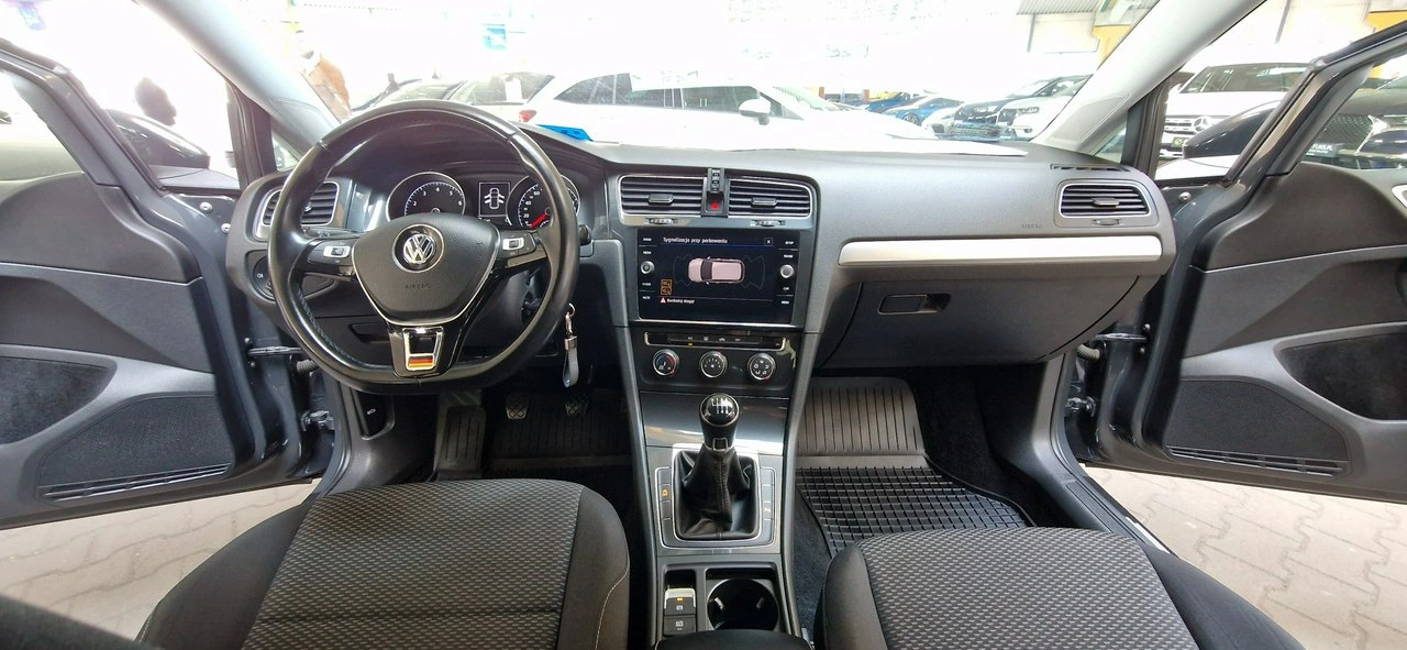 Volkswagen Golf - Zdjęcie 17
