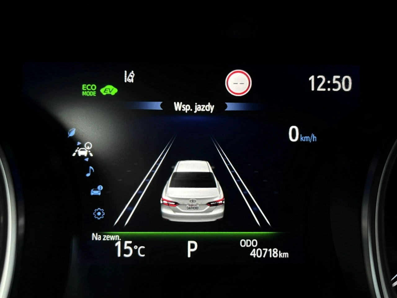 Toyota Camry - Zdjęcie 26