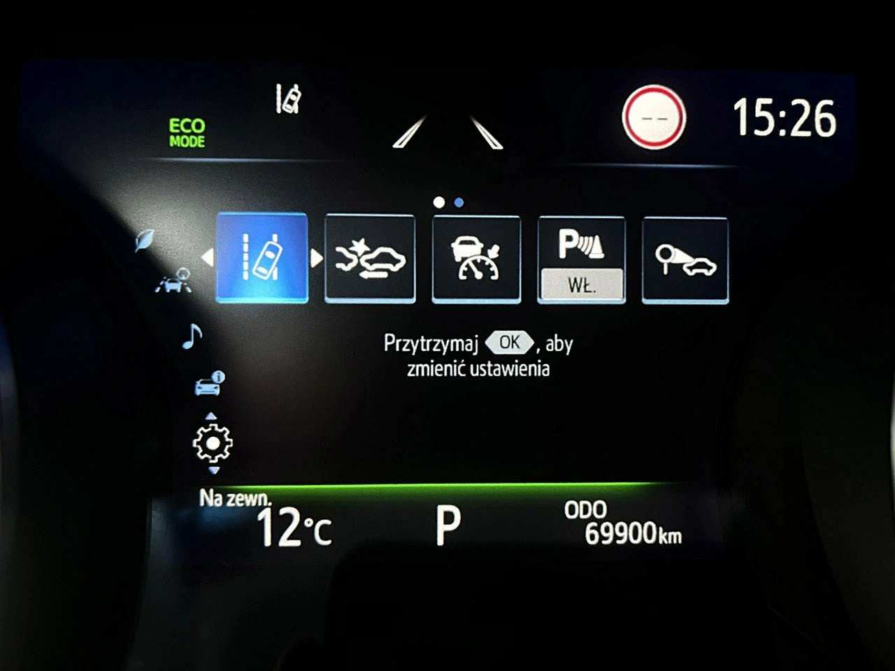 Toyota Camry - Zdjęcie 23