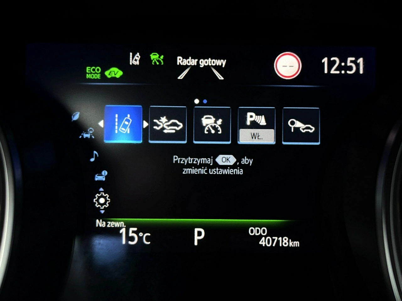 Toyota Camry - Zdjęcie 30