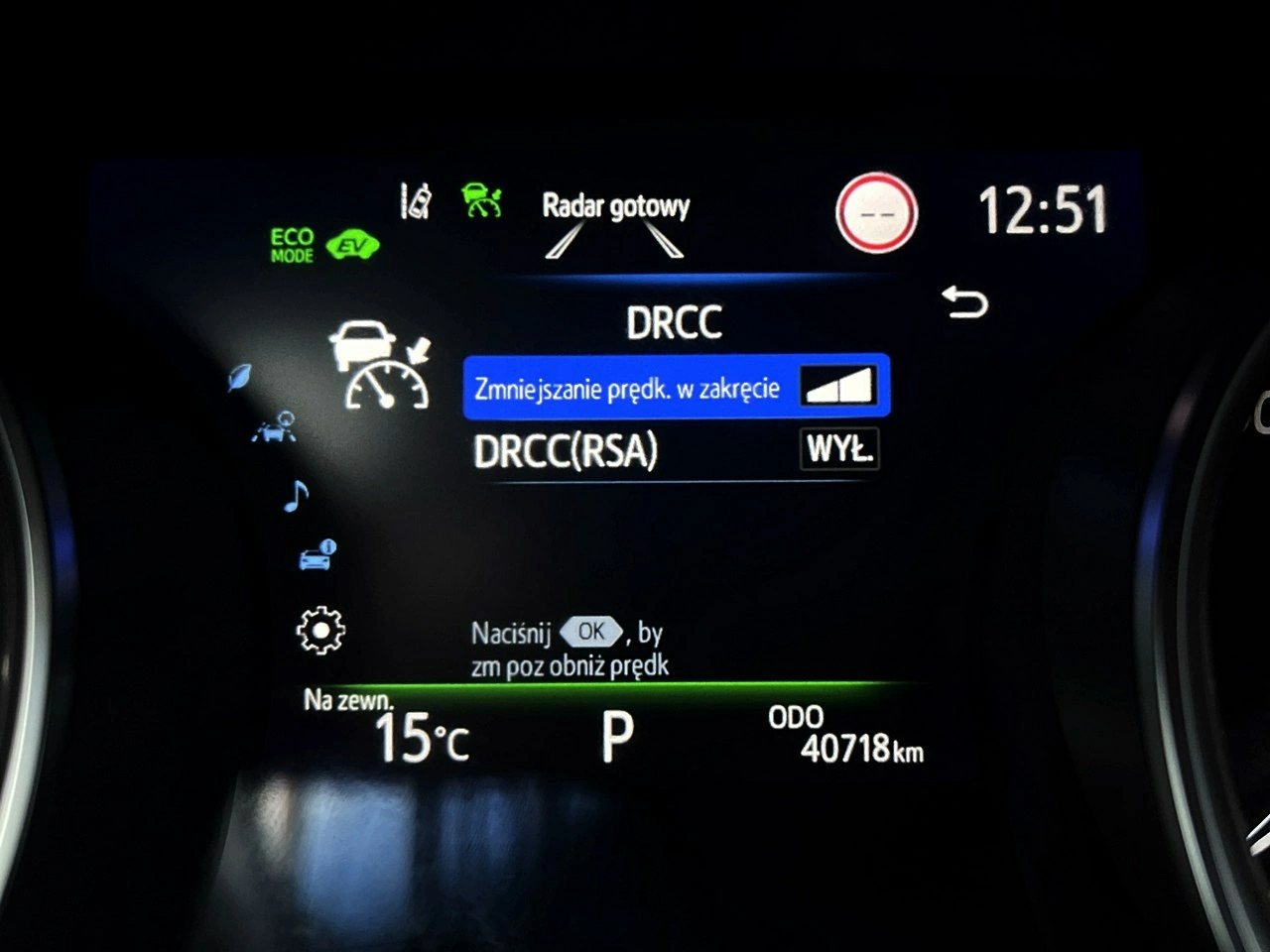 Toyota Camry - Zdjęcie 33