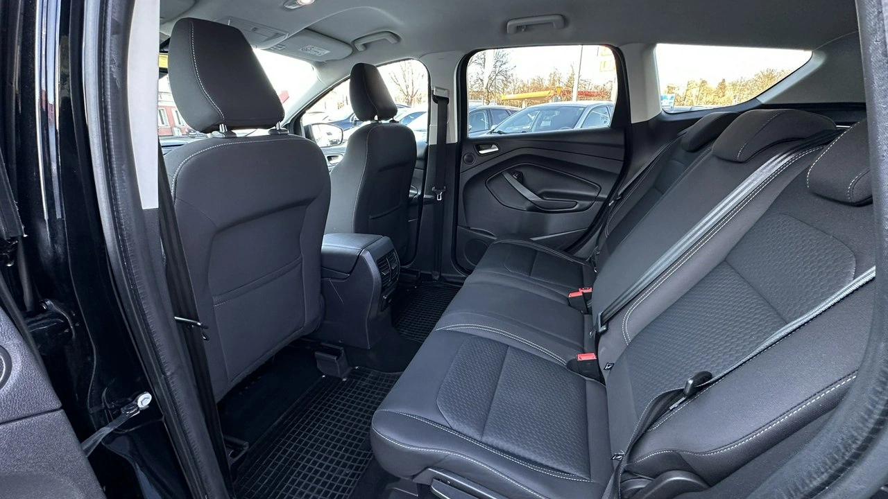 Ford Kuga - Zdjęcie 27