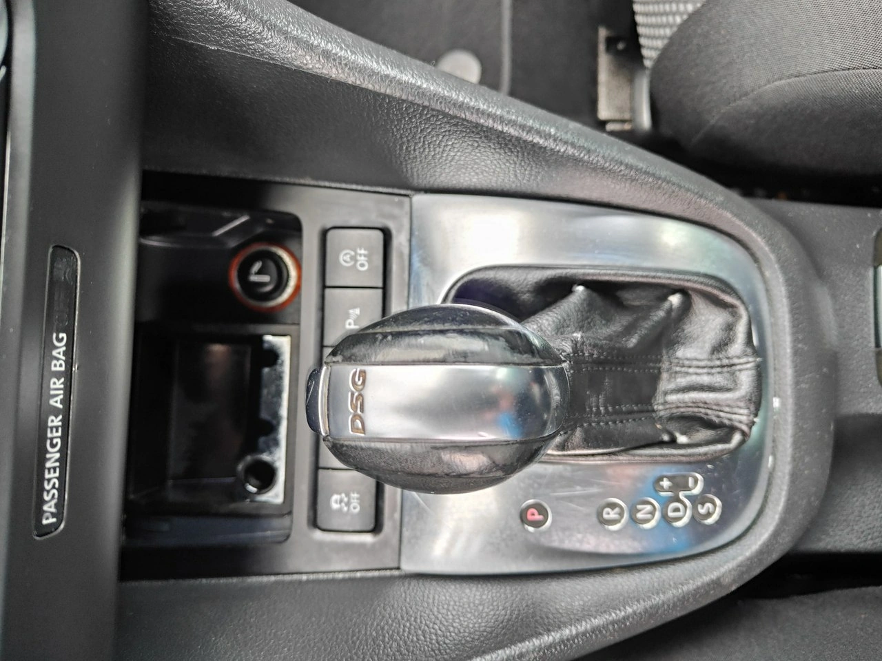 Volkswagen Golf - Zdjęcie 13