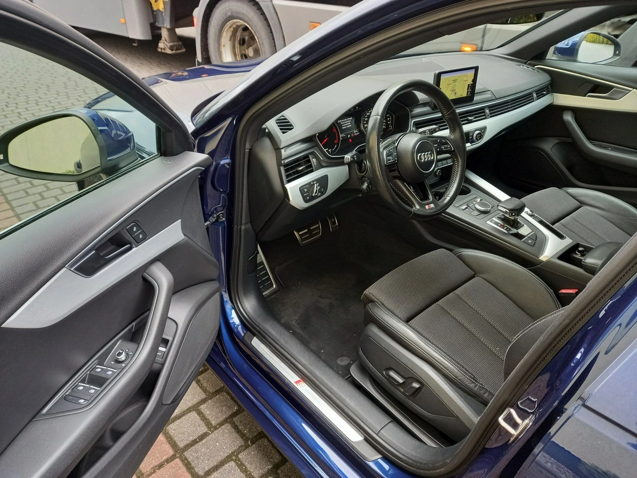 Audi A4 - Zdjęcie 31