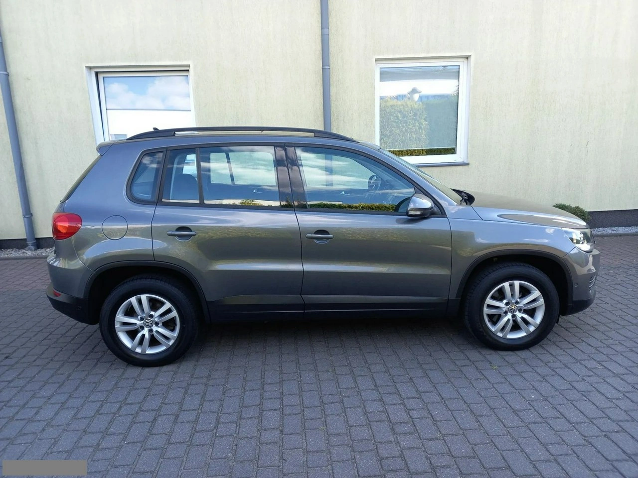 Volkswagen Tiguan - Zdjęcie 14