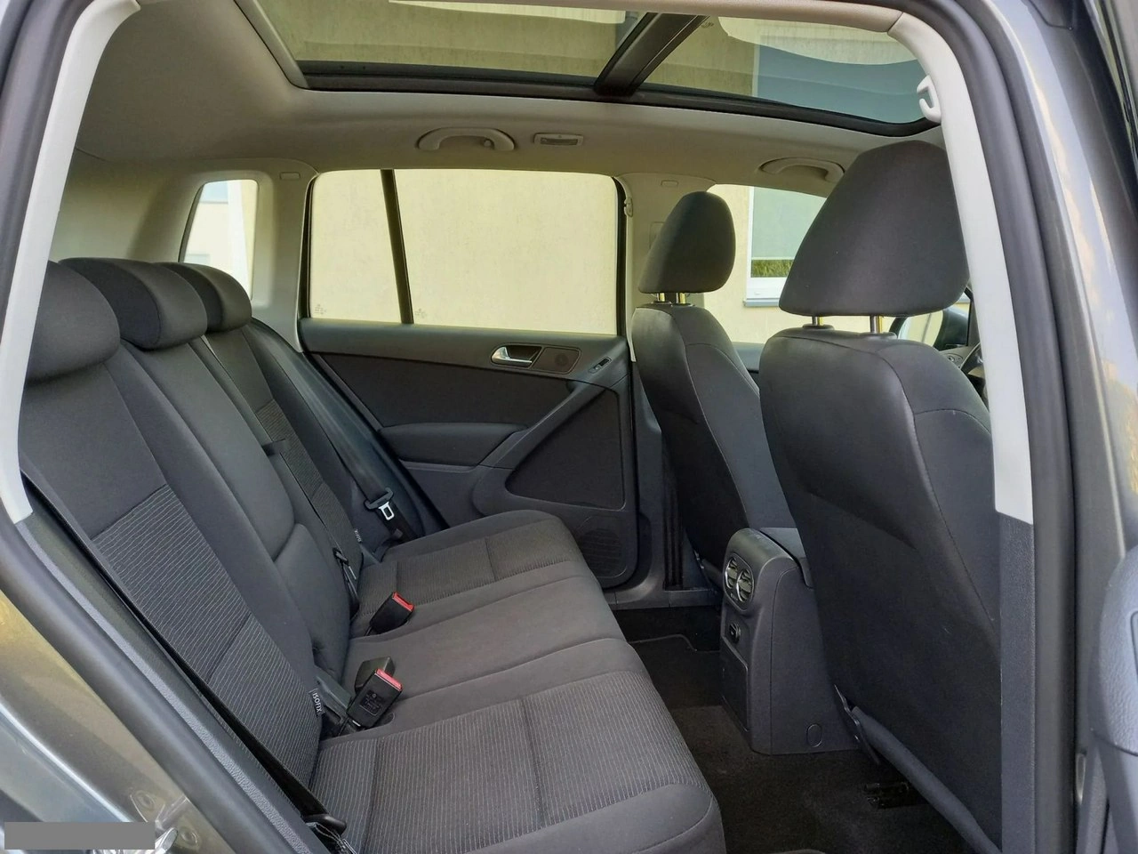 Volkswagen Tiguan - Zdjęcie 21