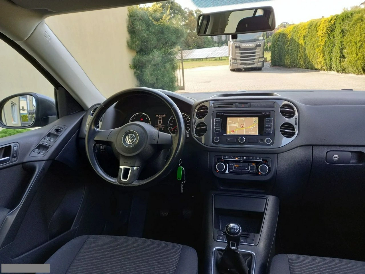 Volkswagen Tiguan - Zdjęcie 23