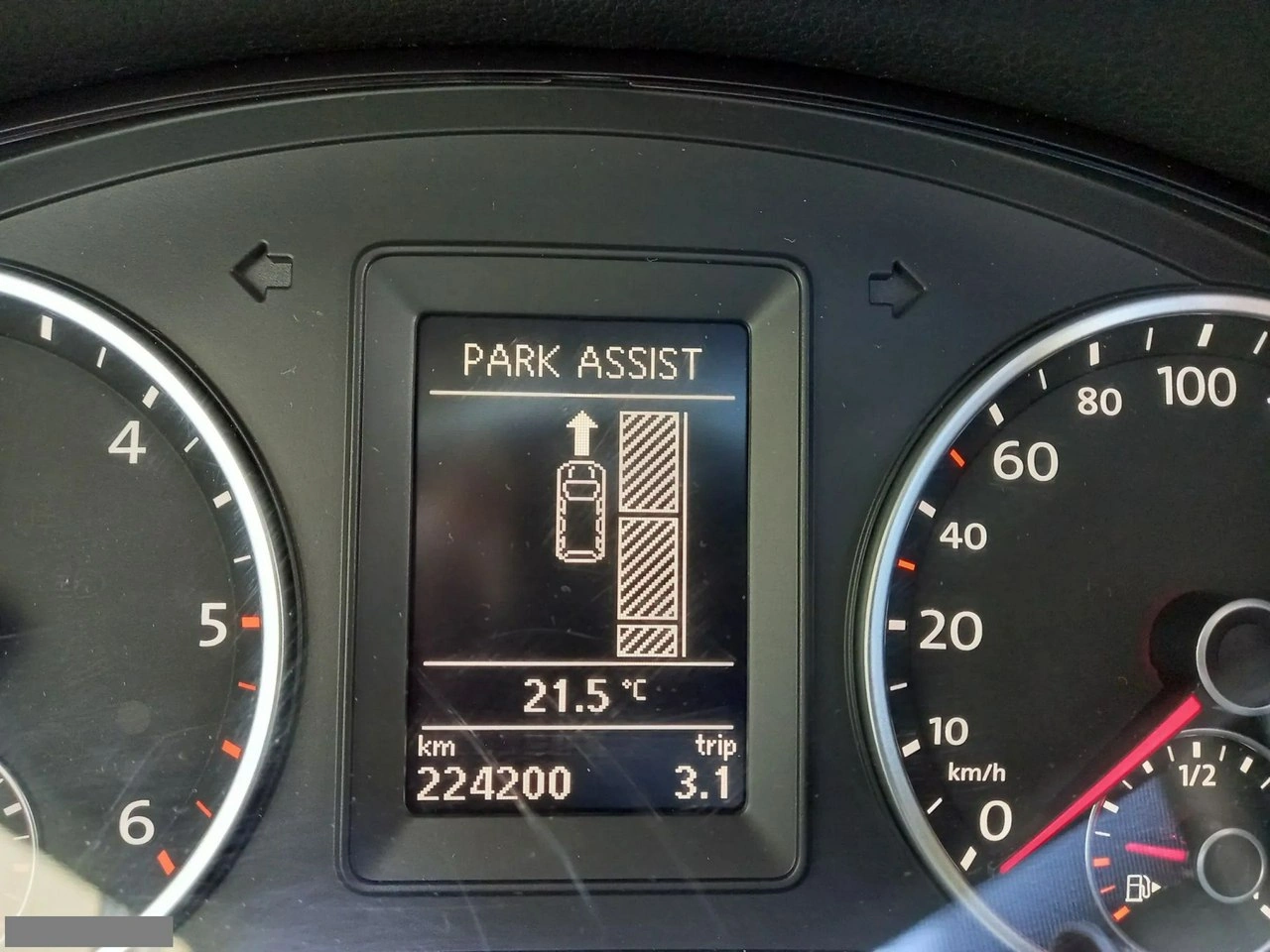 Volkswagen Tiguan - Zdjęcie 36