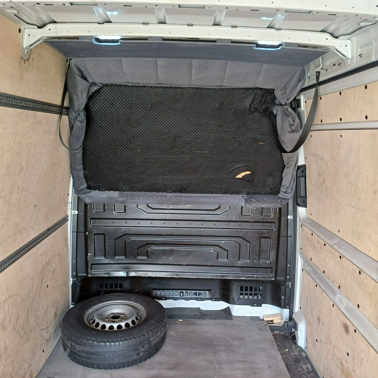 Volkswagen Crafter - Zdjęcie 9