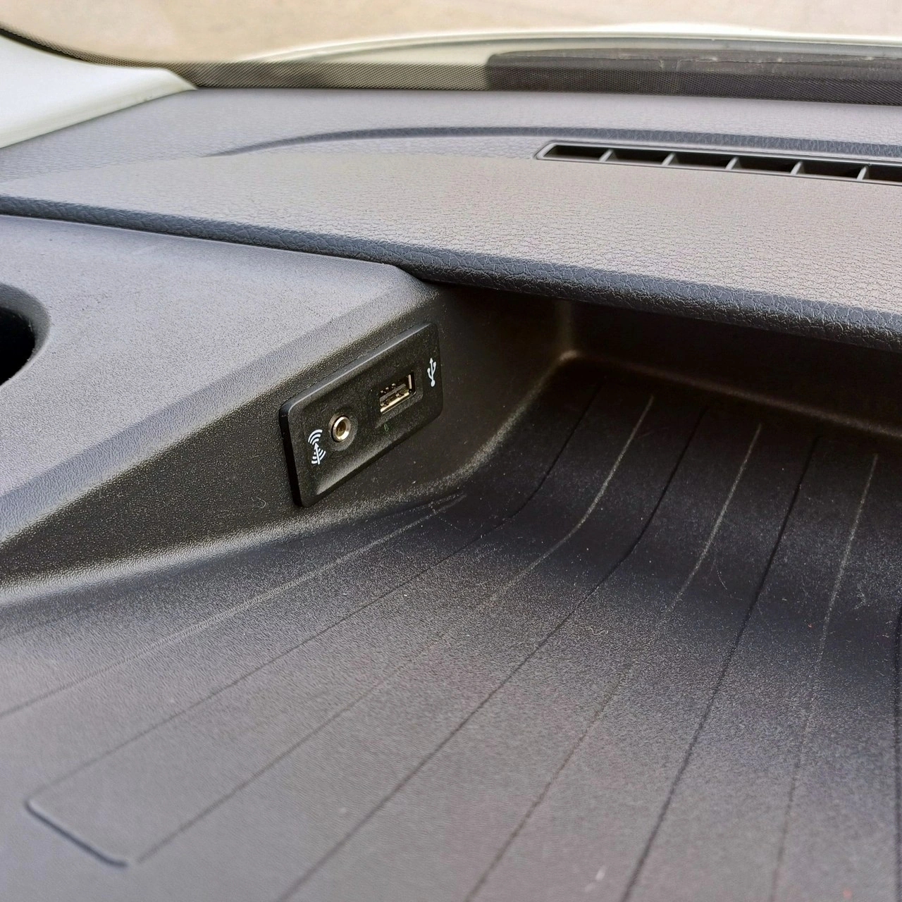 Volkswagen Crafter - Zdjęcie 25