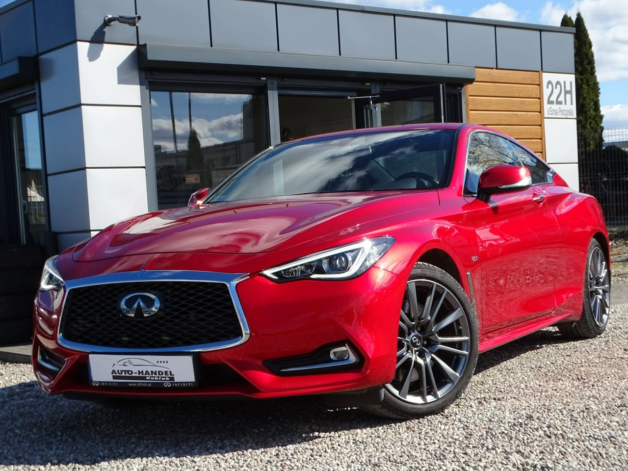 Infiniti Q60 - Główne zdjęcie