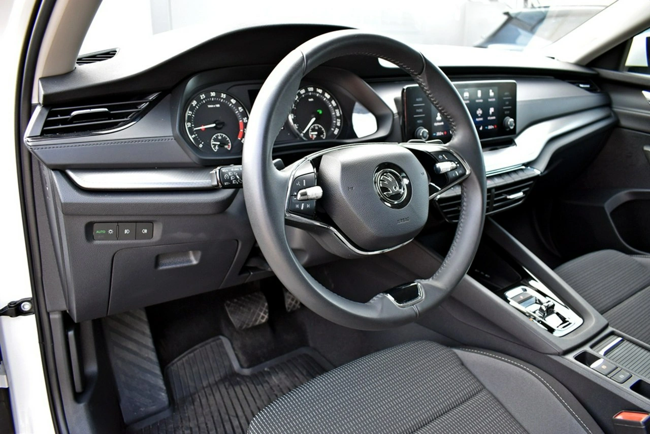Skoda Octavia - Zdjęcie 9