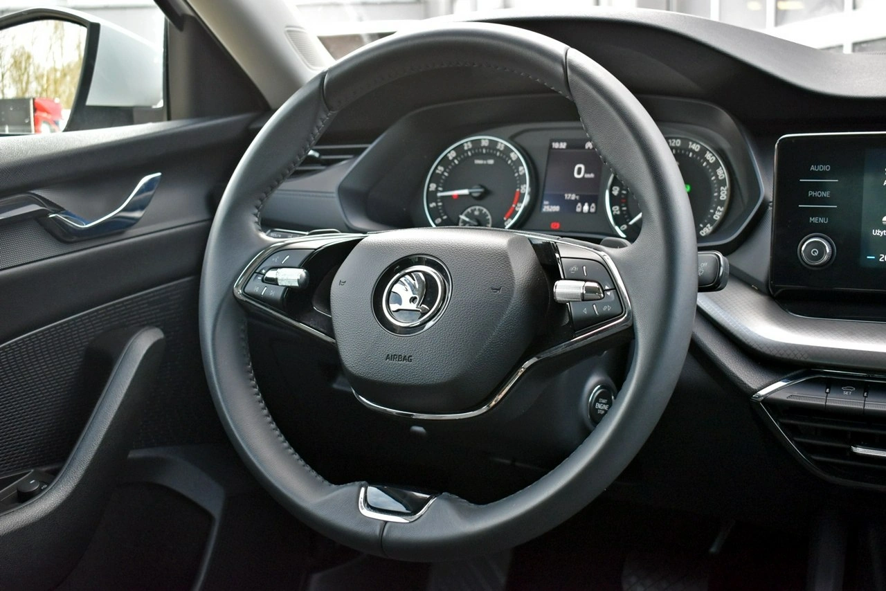 Skoda Octavia - Zdjęcie 17