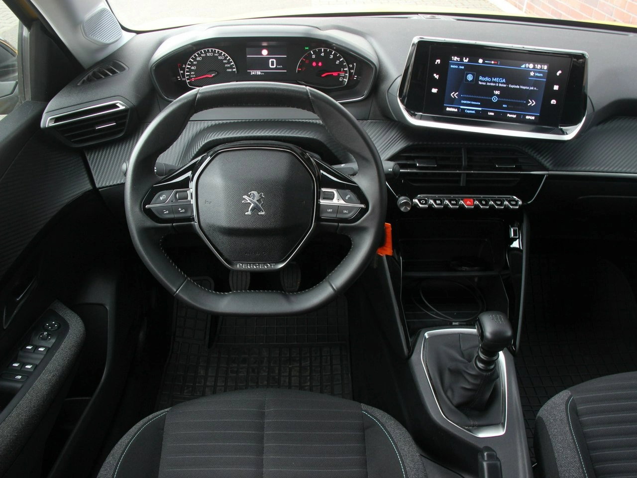 Peugeot 208 - Zdjęcie 18