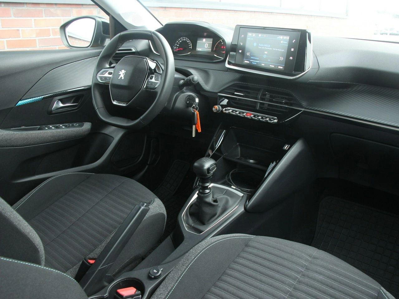 Peugeot 208 - Zdjęcie 27
