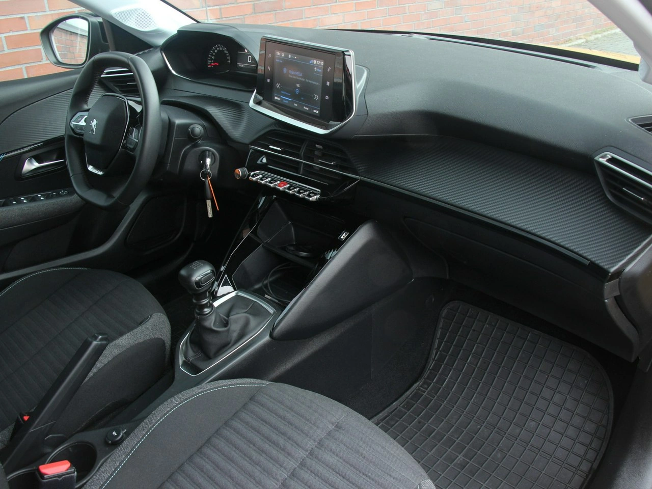 Peugeot 208 - Zdjęcie 30