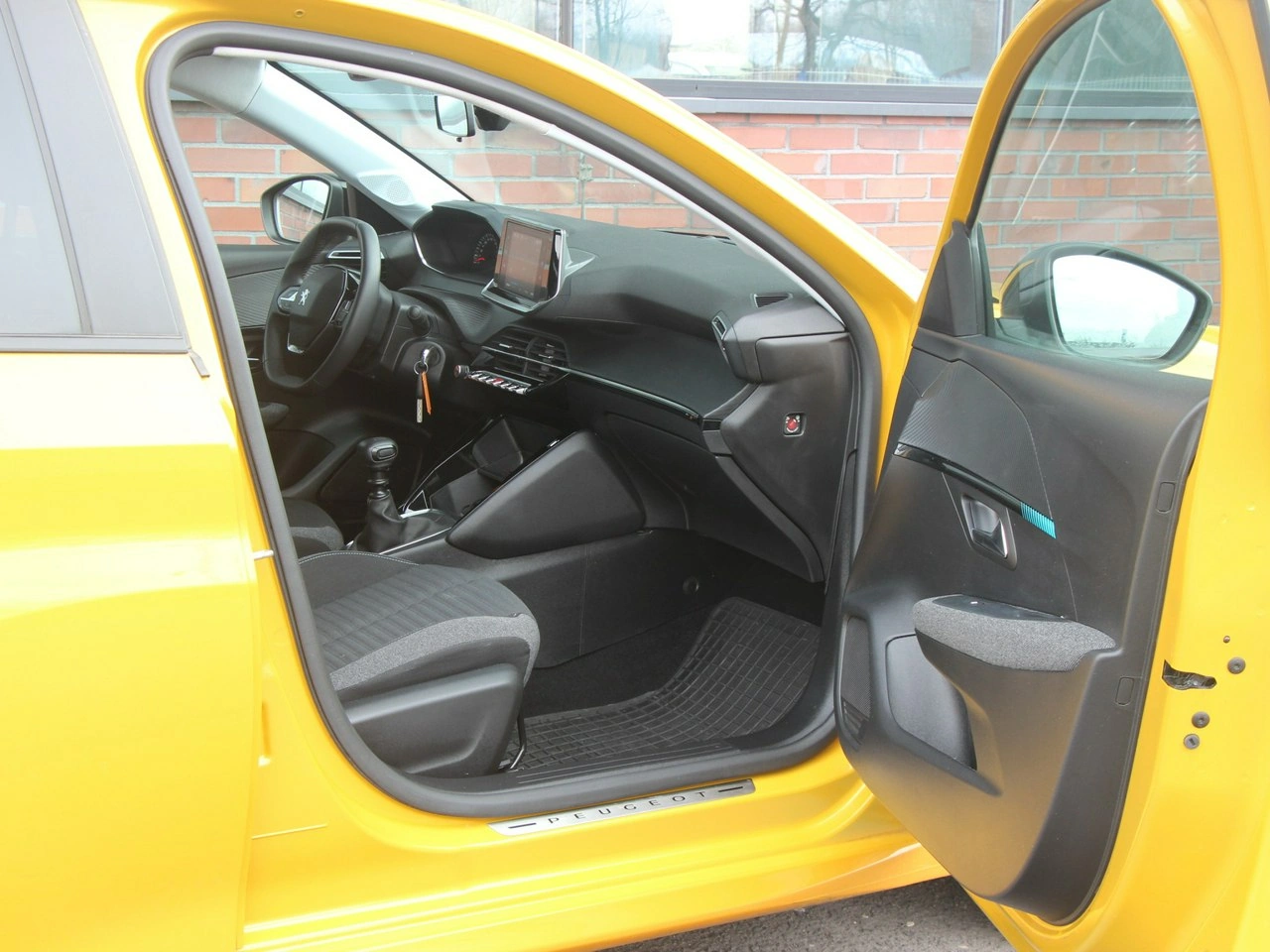 Peugeot 208 - Zdjęcie 32