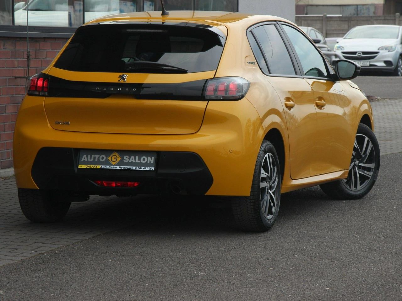 Peugeot 208 - Zdjęcie 3