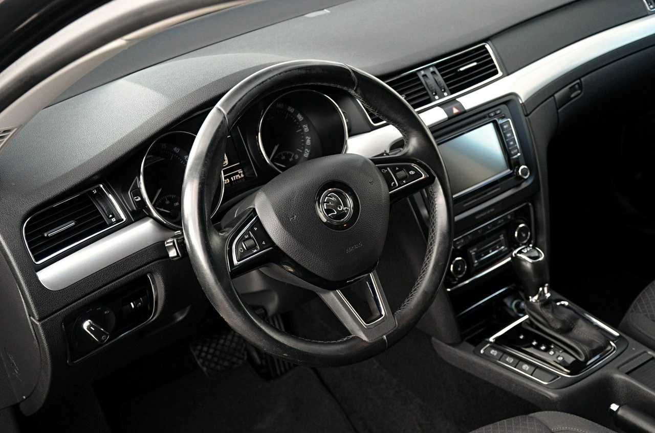 Skoda Superb - Zdjęcie 14