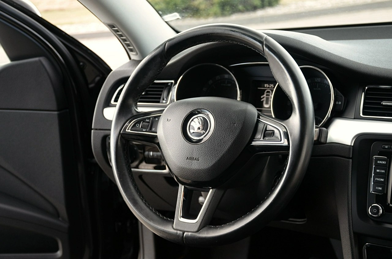 Skoda Superb - Zdjęcie 24