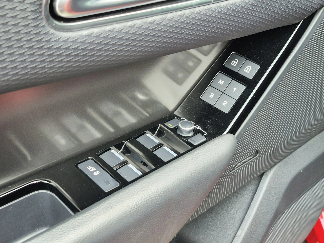 Land Rover Range Rover Velar - Zdjęcie 14