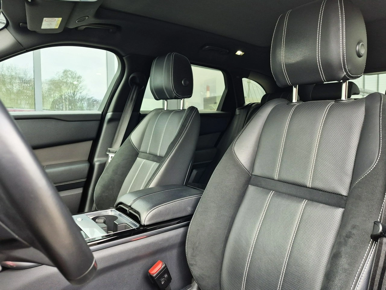 Land Rover Range Rover Velar - Zdjęcie 17