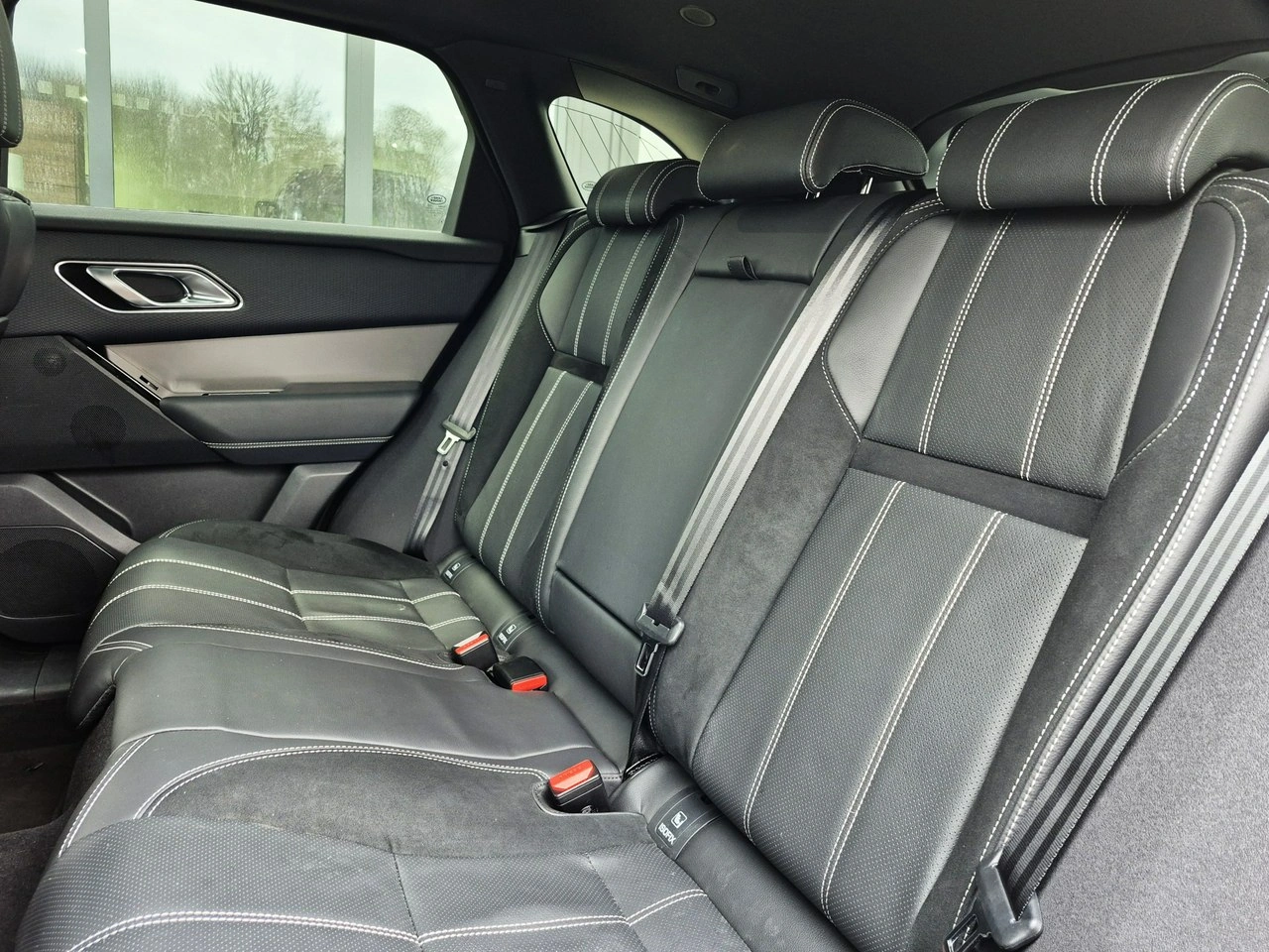 Land Rover Range Rover Velar - Zdjęcie 21